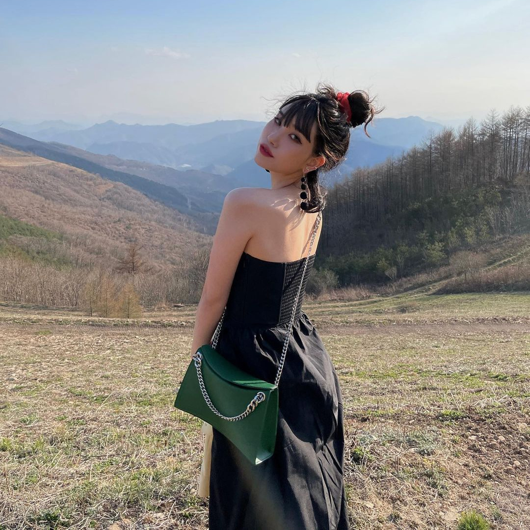 BBYB | 비비와이비 [@gyuri_pp] Nicke Chain Shoulder Bag (Forest Green)